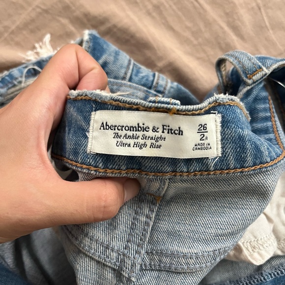 Abercrombie ultra high rise ankle straight jeans - Picture 4 of 4